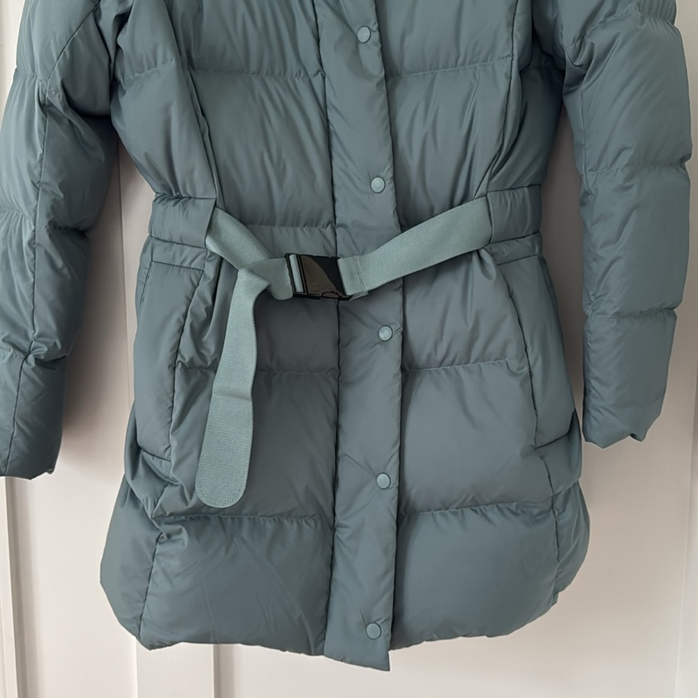 lululemon athletica Green Puffer Jacket - Picture 4 of 12
